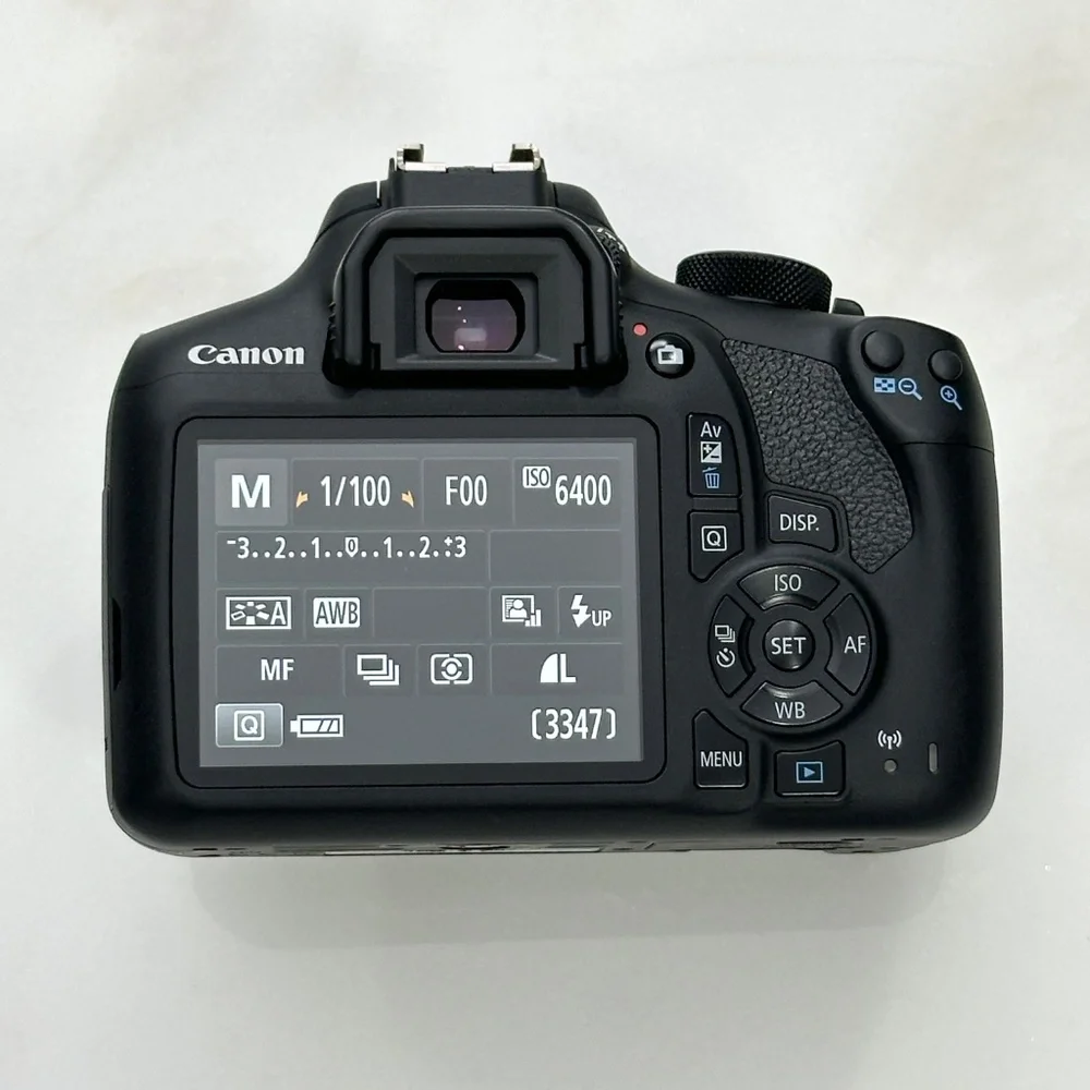 Canon EOS Rebel T6 + Bundle Kit - *MINT CONDITION* - SHUTTER COUNT ONLY 6,873!!!